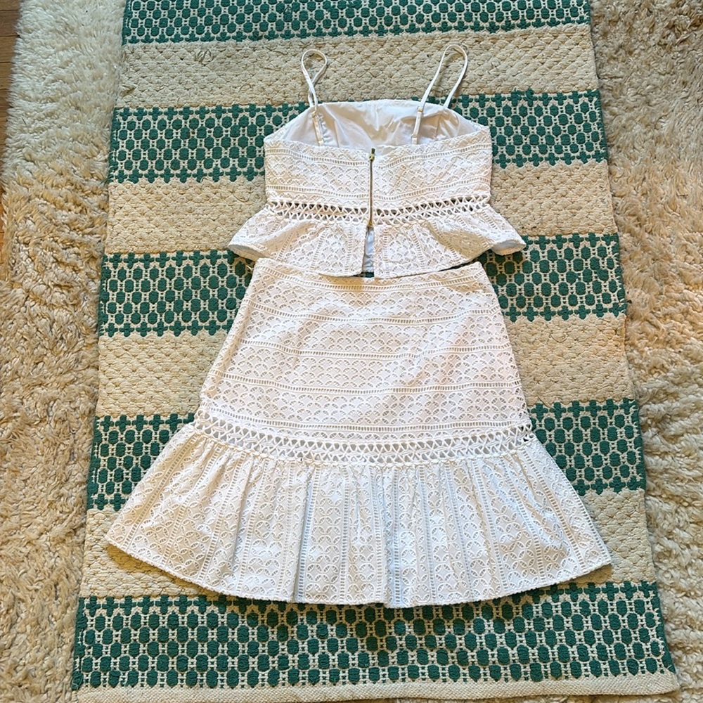 Size 6 Lily Pulitzer white eyelet 2 piece dress - Picture 2 of 3
